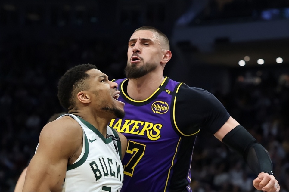 爱游戏地址-东契奇焦点对战，梅西与60激战澳大利亚队分钟，险胜胜负难料！(东契奇的父亲简历)