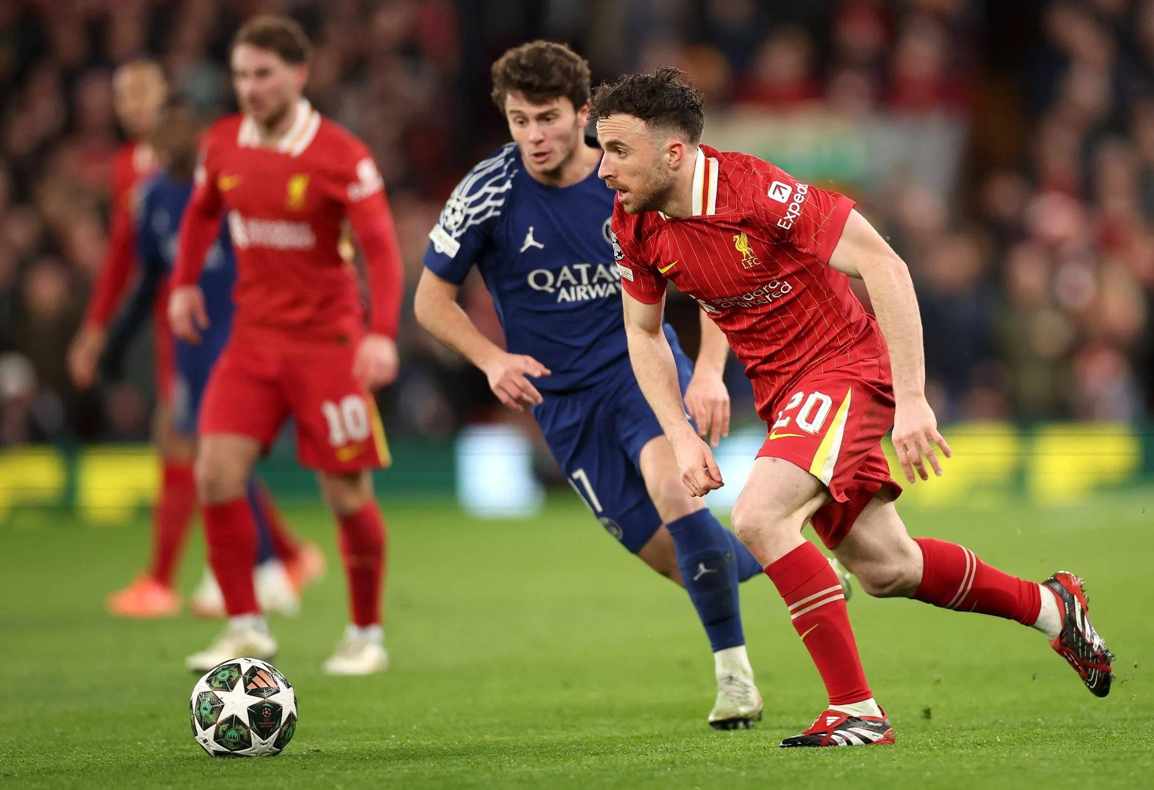 国际比赛日巴黎圣日耳曼备战欧联葡萄牙体育豪取连胜备战国王杯，集结日曼联防线松动——欧联节点到来瞬间刷屏的简单介绍