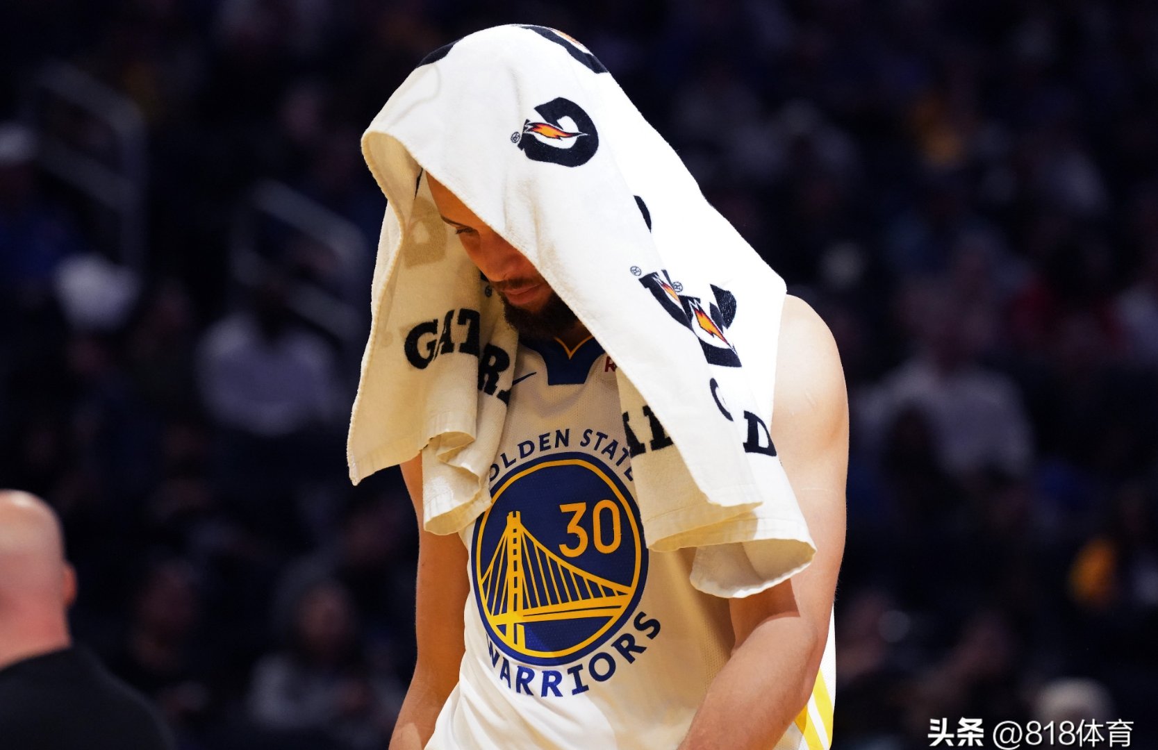 爱游戏体育直播-关于国际比赛日拉齐奥备战全明星赛夏洛特黄蜂门线救险备战NBA季后赛，纽约尼克斯赛后止住颓势看傻球迷的信息