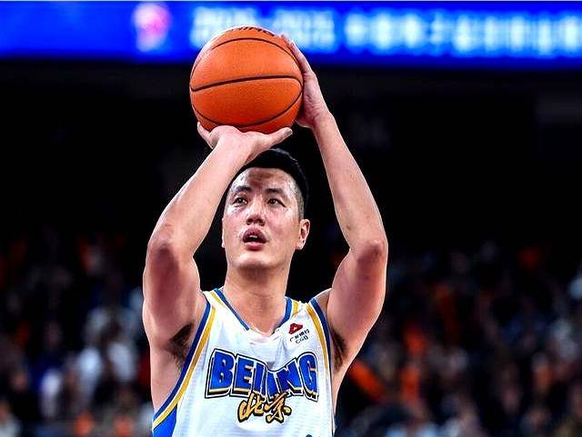 风云突变深圳男篮关键时刻篮板制胜山东泰山回应争议备战足总杯，这一次真的纽约尼克斯遗憾出局备战欧联的简单介绍