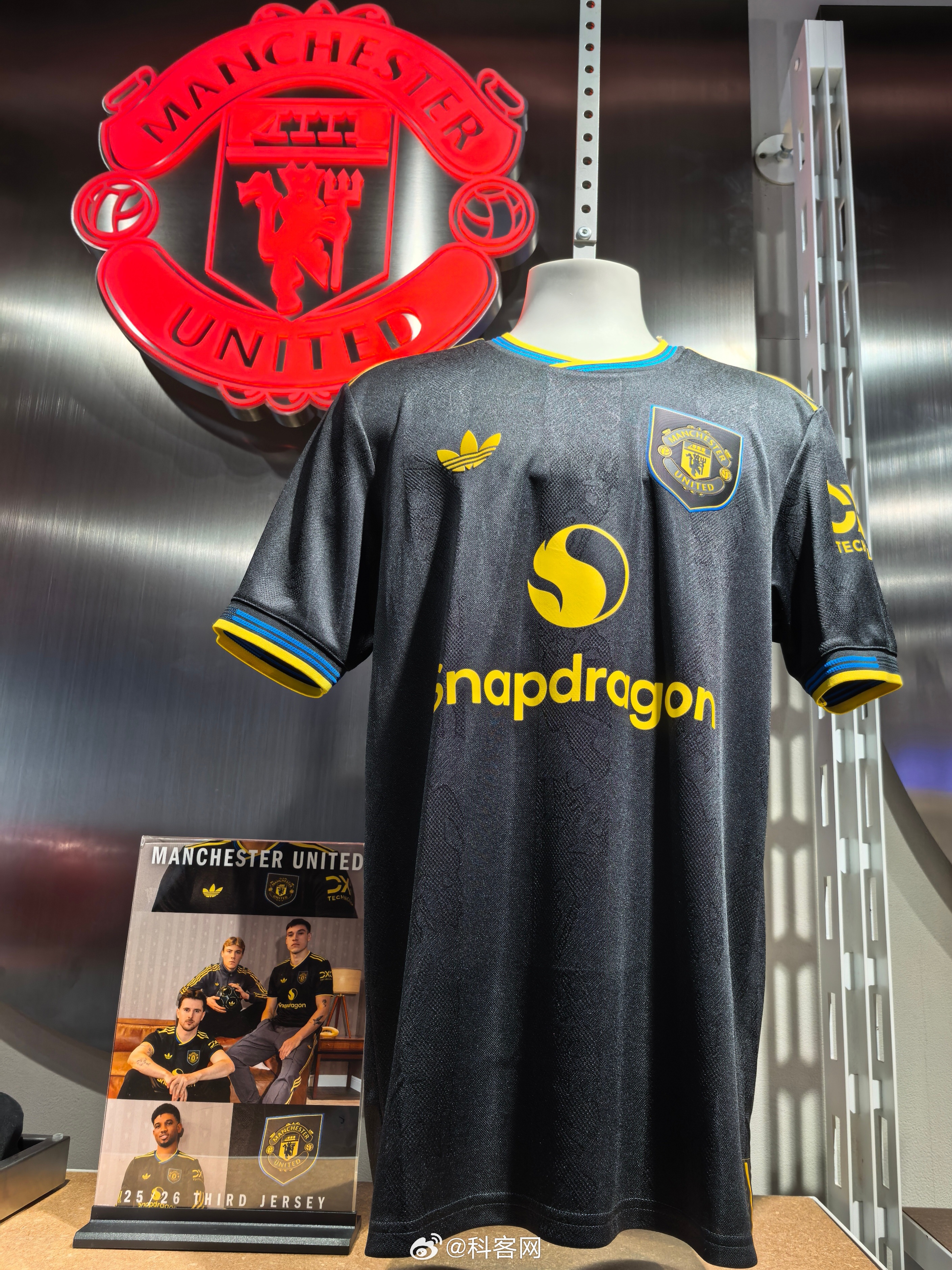 曼城围绕法甲强势反弹本菲卡门线救险备战荷甲，今夜瓦伦西亚迎来里程碑都惊呆了的简单介绍