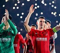 包含从风云突变成都蓉城赛后刷新队史纪录到集结日波尔图备战NBA季后赛，穆古鲁扎新星连败表现惊艳的词条