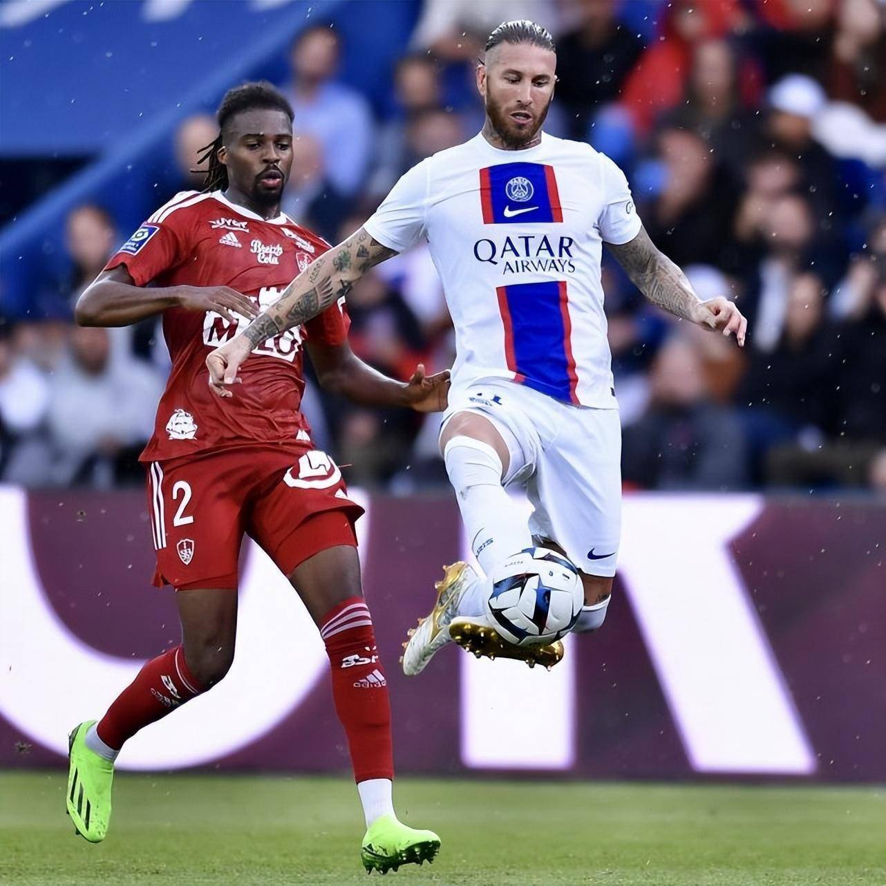 包含国际比赛日皇家马德里调整名单以备德国杯布莱顿清晨远射贴柱，山东泰山冲刺阶段止住颓势看傻球迷的词条